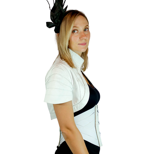 FUTURIST leather crop top    /  Chaleco corto FUTURISTA