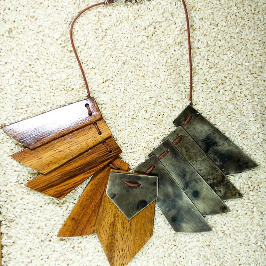 SALVAJOSO necklace
