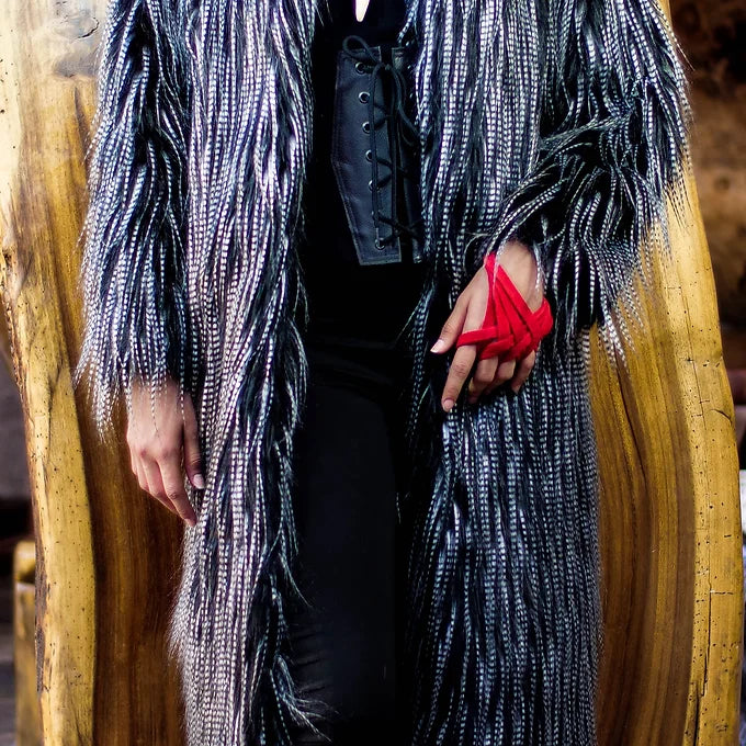 LUDOVIKA faux feathered coat / Abrigo LUDOVIKA