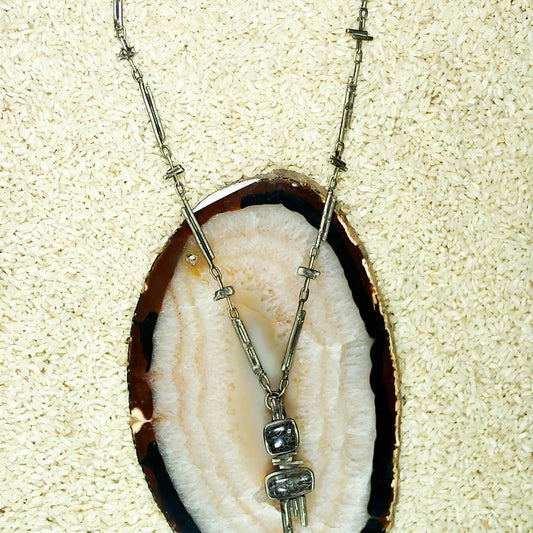 E.T. necklace    /  E:T: collar