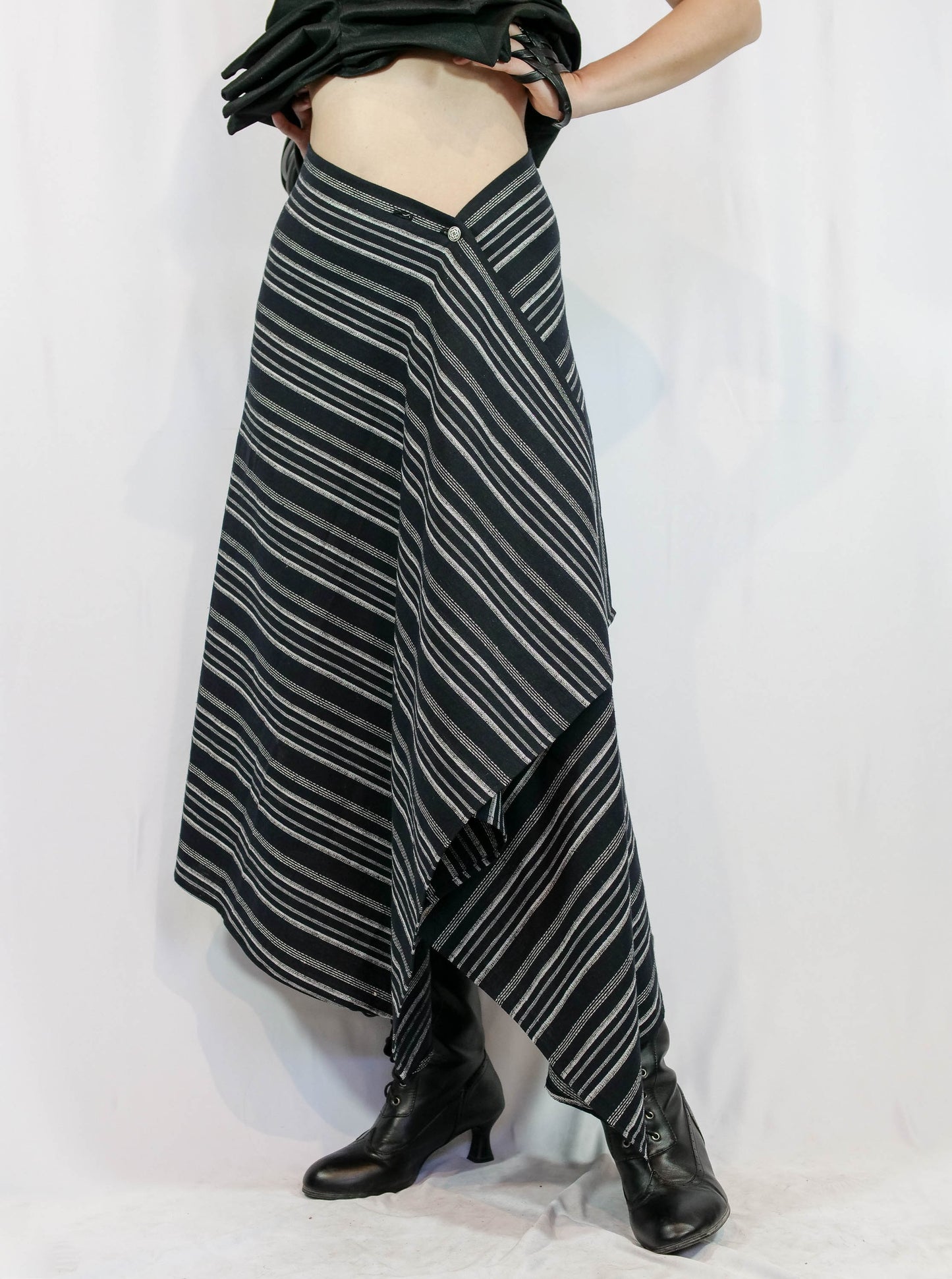 IMPOSSIBLE Skirt    Falda IMPOSIBLE