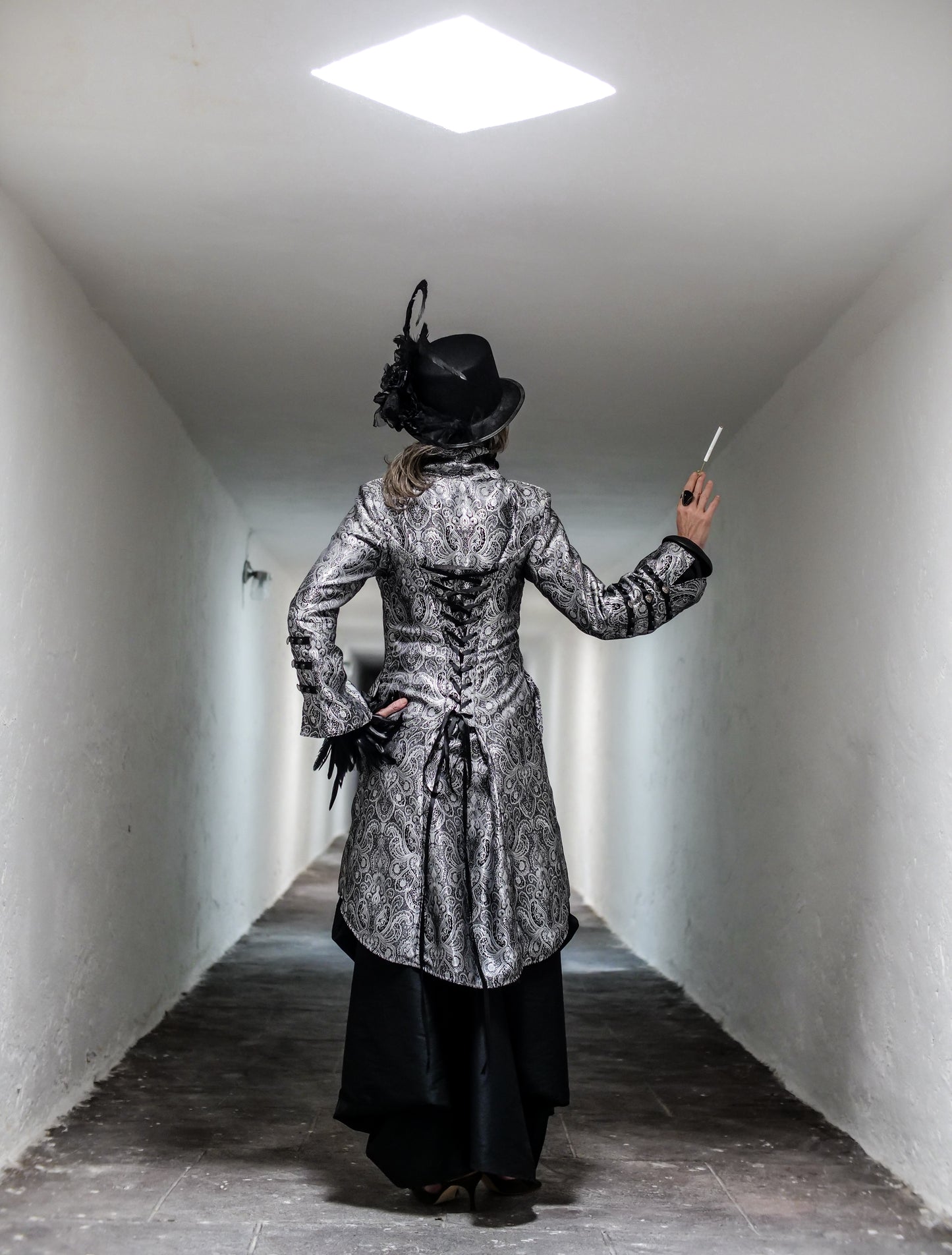 VICTORIAN jacket   /    saco  VICTORIANO