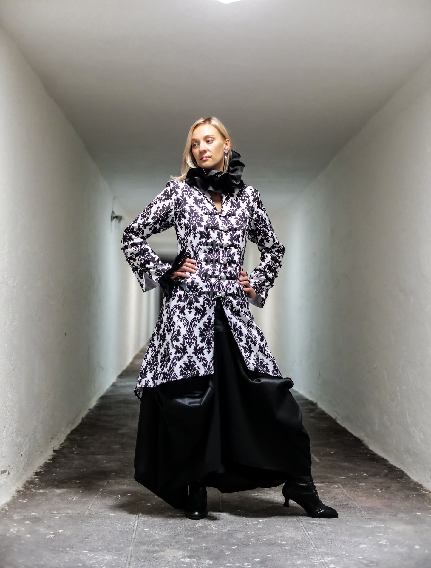 VICTORIAN  jacket    /   Saco  VICTORIANO