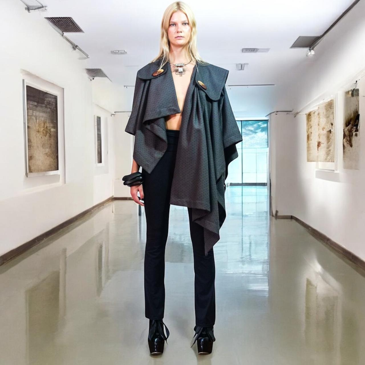 Cape Vampi   /    Capa Vampi