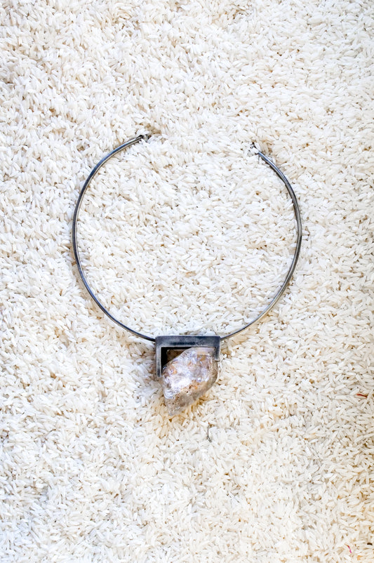 QUARTZ necklace    /    Gargantilla de  QUARZO